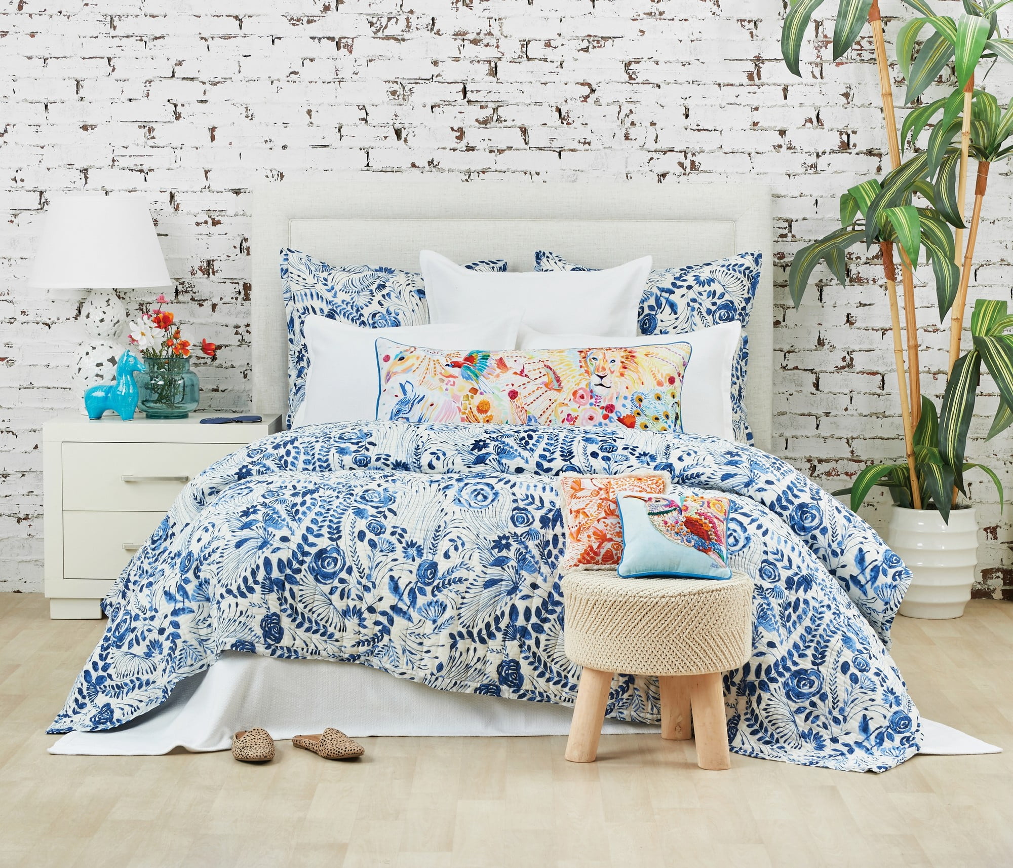 Starla White and Indigo Cotton King Quilt
