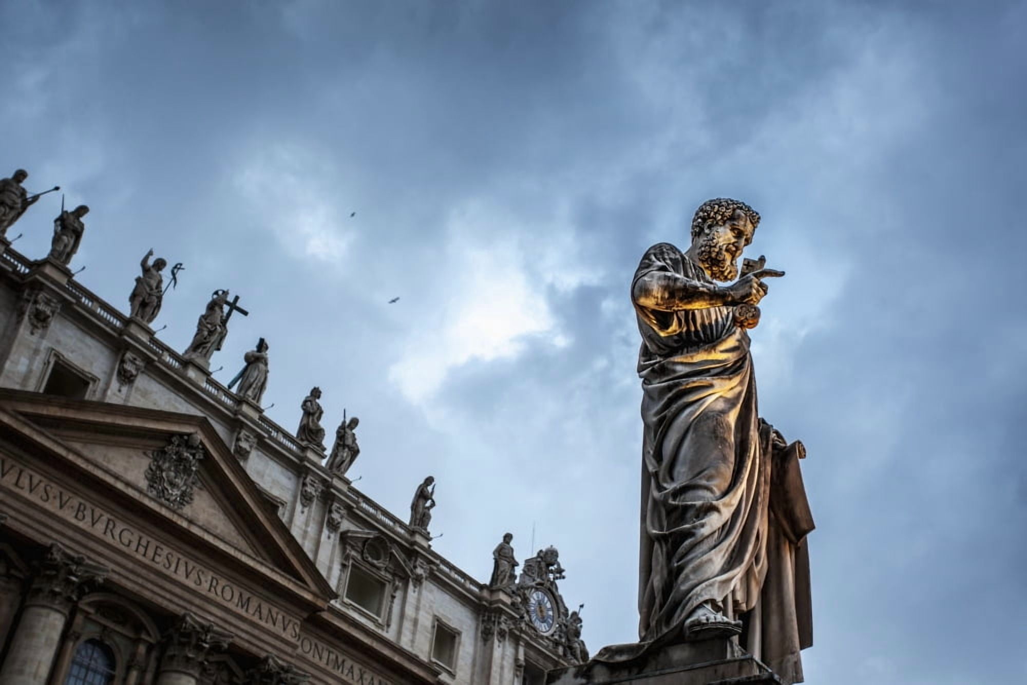 Statue of Peter at Saint Peters Basilica Rome Italy Canvas Art - Reynold Mainse Design Pics (19 x 12)