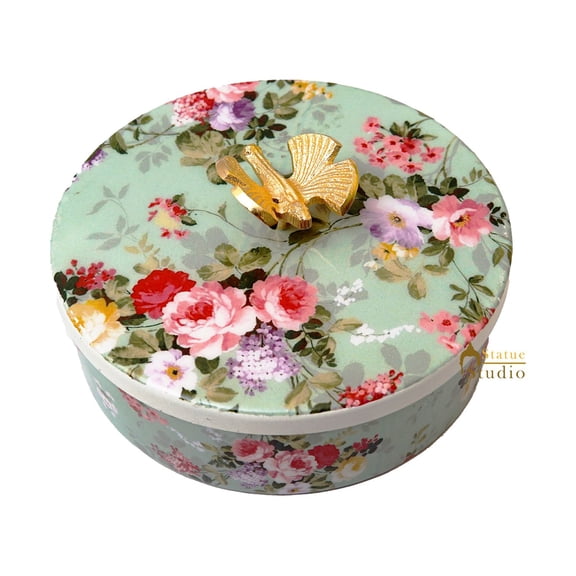 StatueStudio Modern Metal Dry Fruit Set Box For Home Décor, Dining Table, Living Room, Diwali Gift Storage Container (6 X 6 X 3.2 Inch)