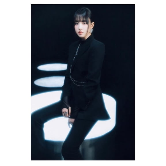 Stayc 2025 Tour Poster (4) Stay Tuned In Seoul Concept Photo Print K-Pop Home Decor For Living Room Aesthetic Kpop Female Girl Group