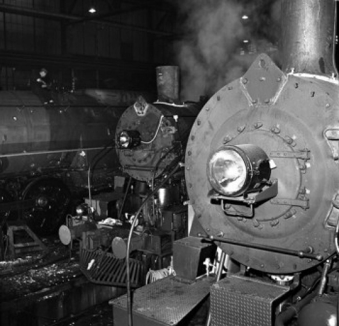 Steam trains in station Canvas Art - (24 x 36)