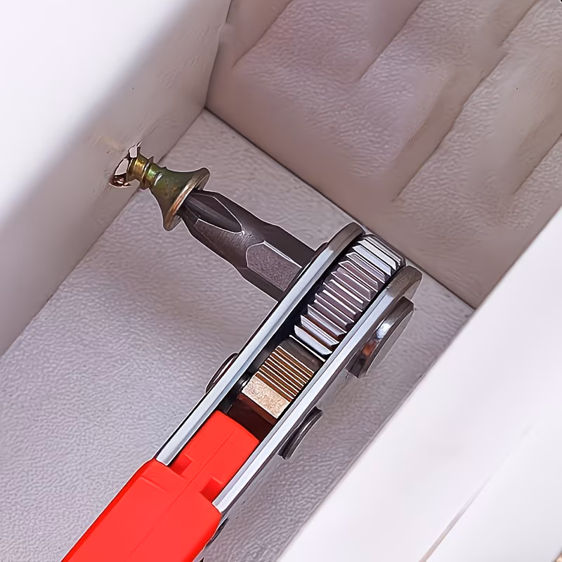 Steel Right Angle Screwdriver with Ratchet, Non-Motorized Hand Tool for Narrow Spaces, Forward/Reverse Function, Red Durable Design