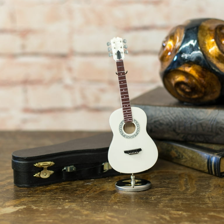 Guitar figurines 2024