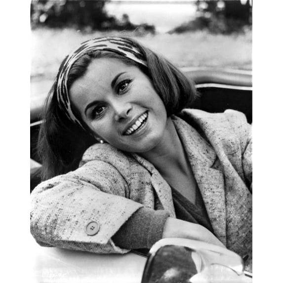 Stefanie Powers Leaning Pose in Black and White Portrait wearing Coat Photo Print (24 x 30)