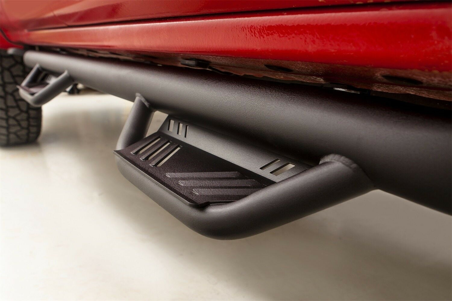 Step Nerf Bar-Terrain HX Step LUND 34641173 Fits select: 2015-2019 CHEVROLET SILVERADO, 2015-2019 GMC SIERRA