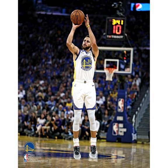 Stephen Curry Golden State Warriors Unsigned 3-Point Shot Photograph
