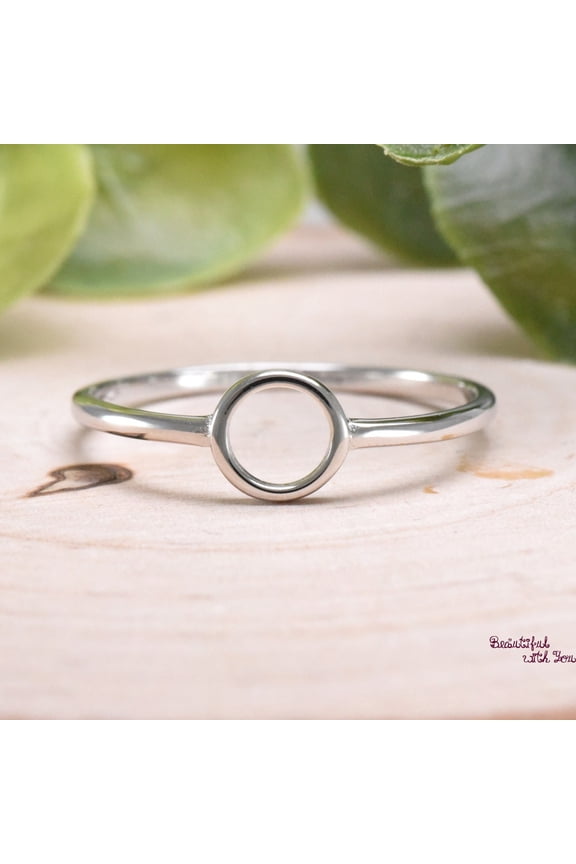 Sterling Silver Open Circle Karma Ring for Women, 8mm Round Geometric Disk Ring, Trendy Minimalist Jewelry Gift, Handmade Statement Ring Ring Size 8