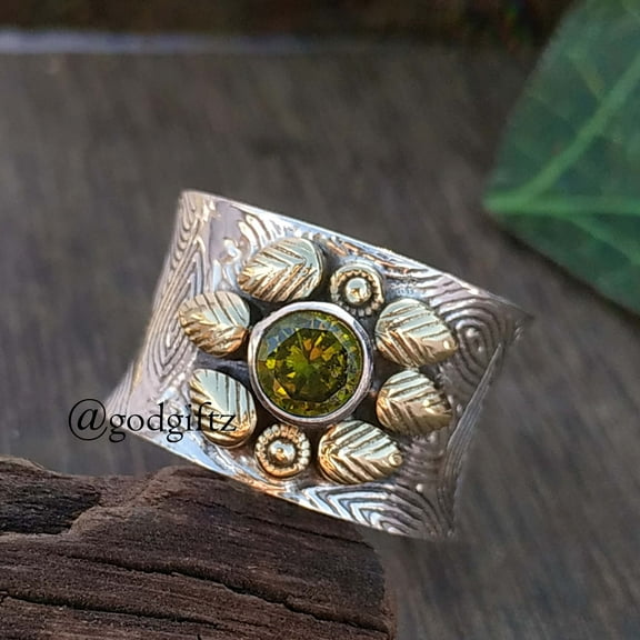 Sterling Silver Peridot Spinner Ring: Leaf & Flower Band