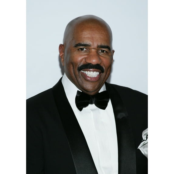 Steve Harvey At Arrivals For 2015 Miss Universe Pageant - Arrivals, Planet Hollywood Resort & Casino, Las Vegas, Nv December 20, 2015. Photo By James AtoaEverett Collection Celebrity (16 x 20)