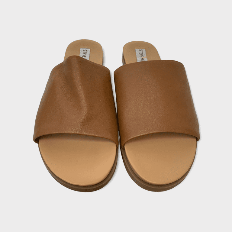 Steve Madden Women display picture 2