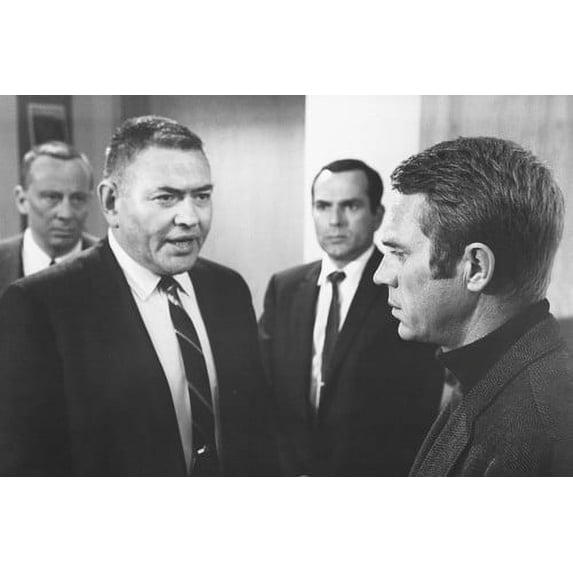Steve Mcqueen, Don Gordon, Simon Oakland and Norman Fell in Bullitt 24x36 Poster