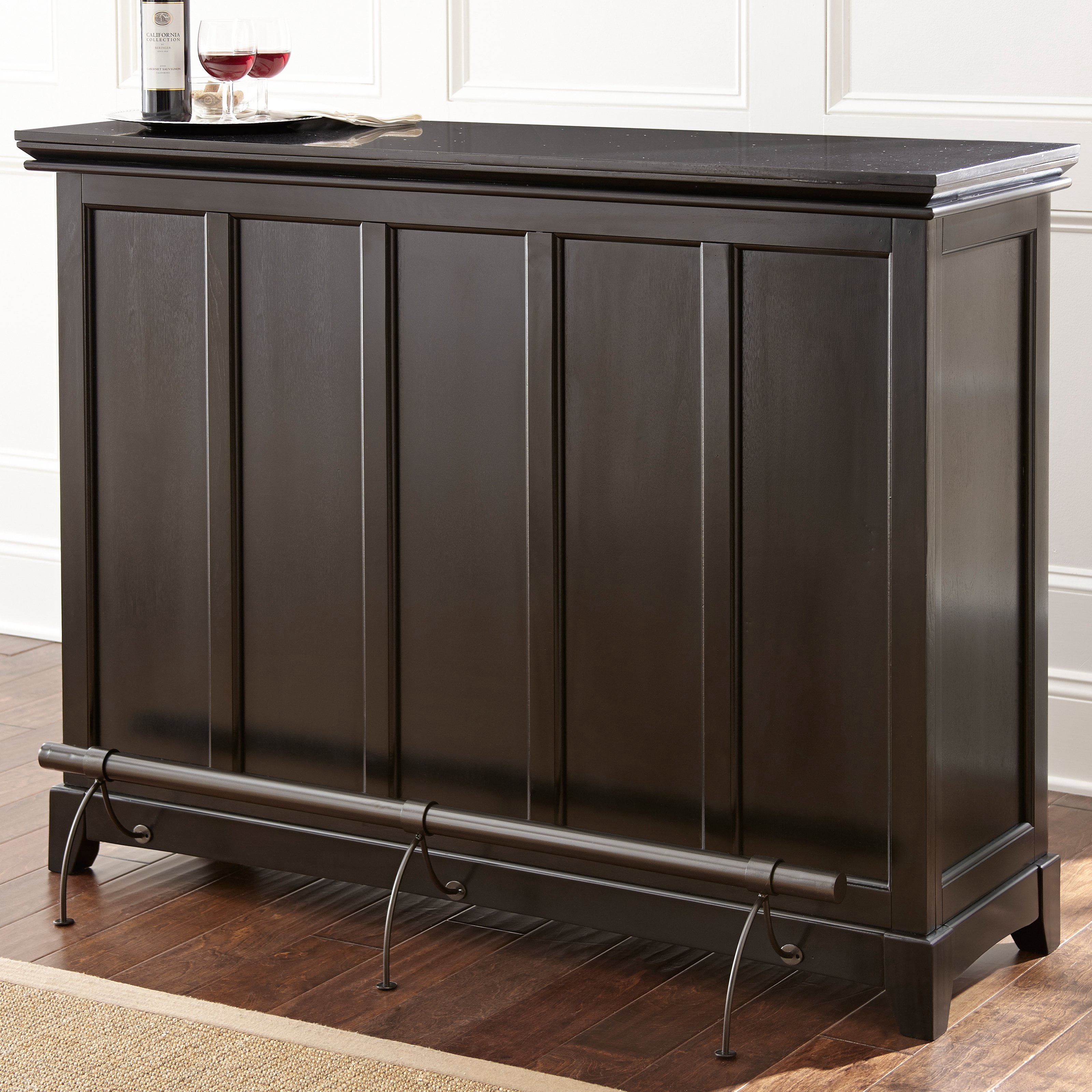Steve Silver Garcia Traditional Home Bar with Silverstone Top, Black