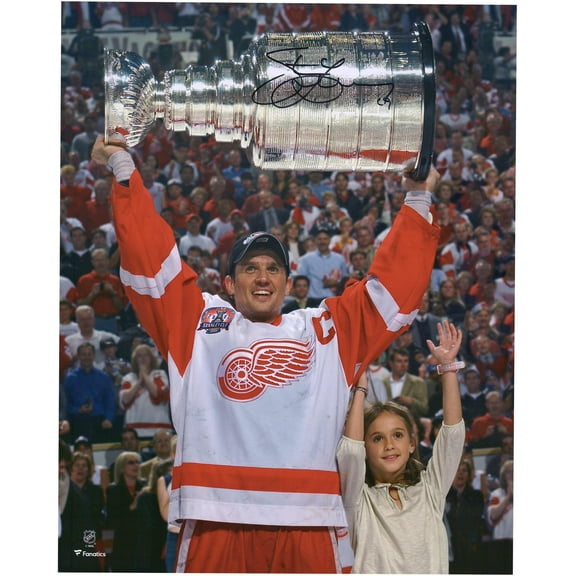 Steve Yzerman Detroit Red Wings Autographed 16" x 20" Raising Cup Photograph - Fanatics Authentic Certified
