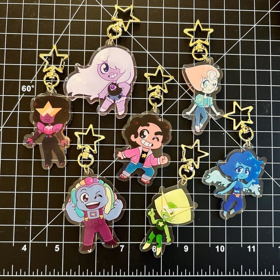 Steven Universe Crystal Gems Double Sided Keychain Charms (Steven, Garnet, Amethyst, Pearl, Lapis, Bismuth and Peridot) (1 keychain)