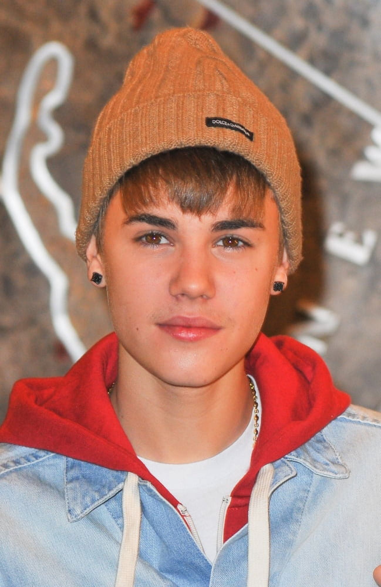 Stin Bieber At A Public Appearance For Justin Bieber Lights Empire State Building In Honor Of Marine Toys For Tots Foundation Canvas Art -  (16 x 20)