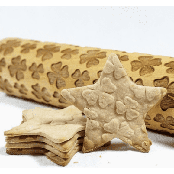 Stodola Engraved Large Rolling Pin with FOUR LEAF CLOVER Pattern