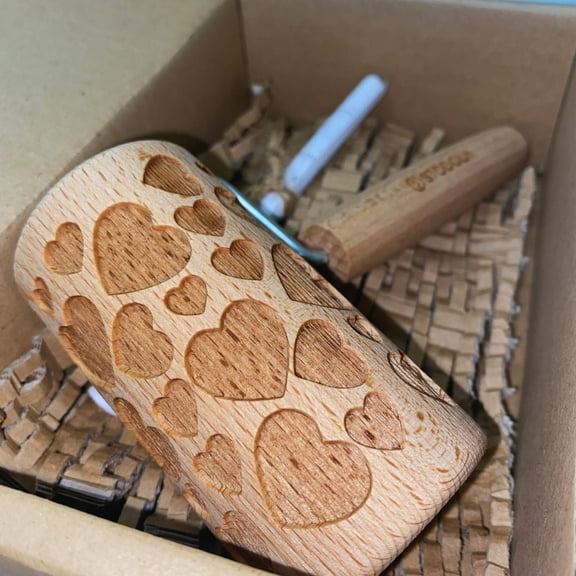 Stodola Engraved Mini Rolling Pin with CUTE HEARTS Pattern