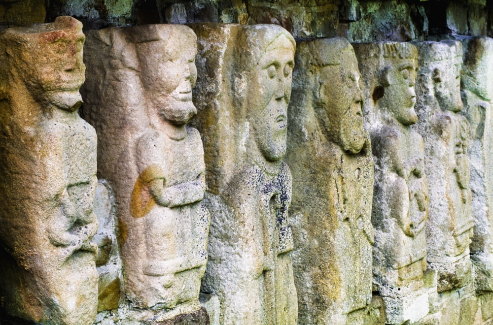Stone Carving Figures Canvas Art - Gareth McCormack Design Pics (18 x 12)