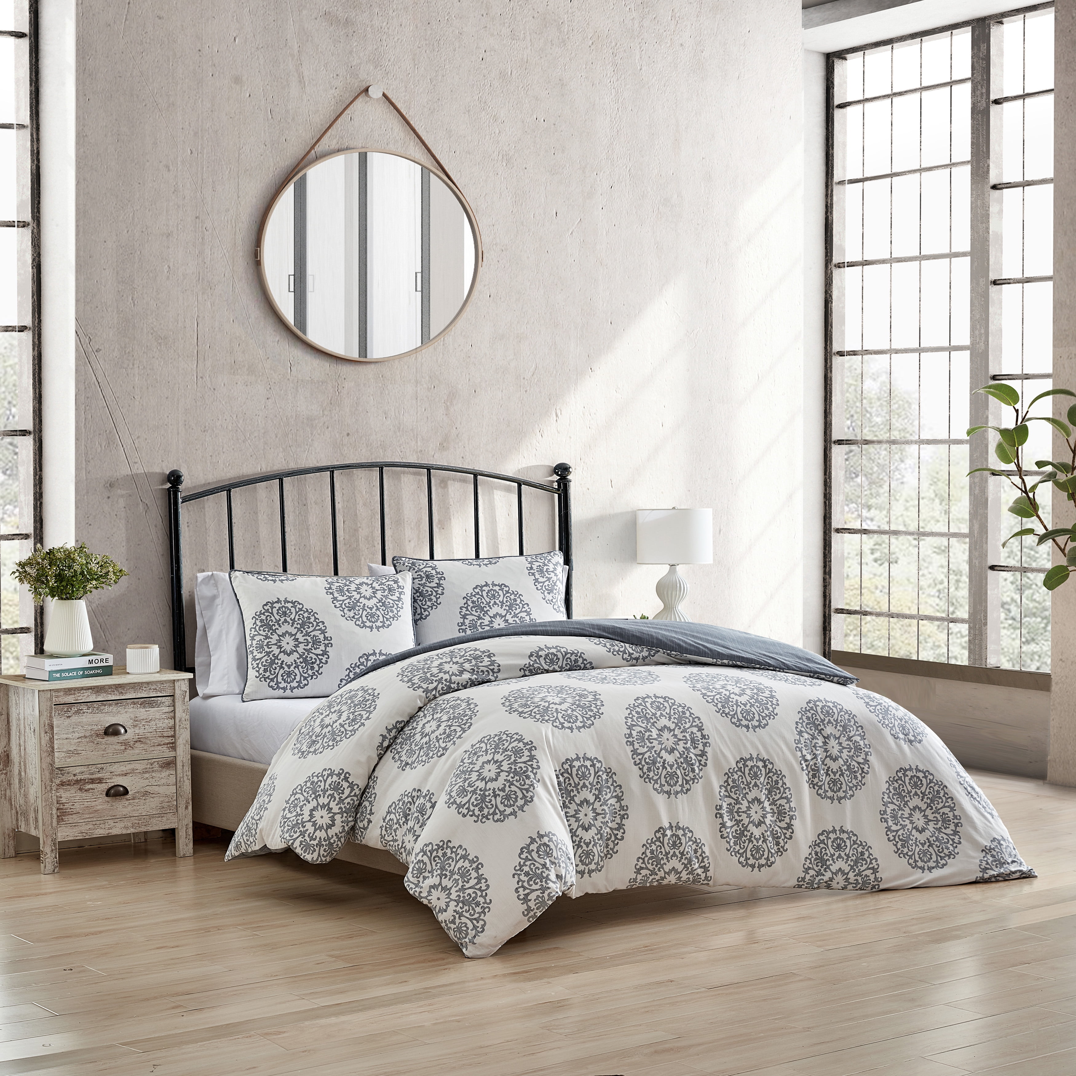 Full/Queen Gray Cotton Medallion Duvet Cover Set