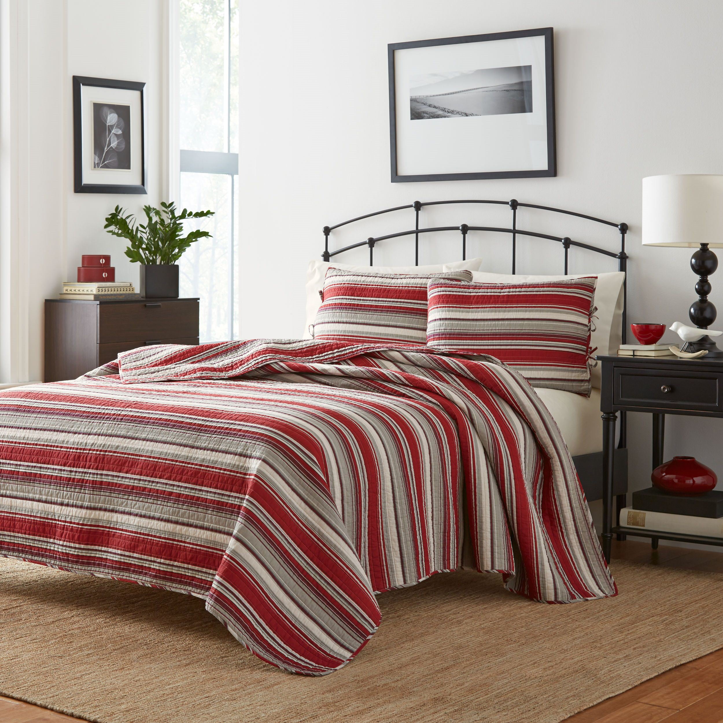 Stone Cottage Fresno Red Quilt Set, Full/Queen
