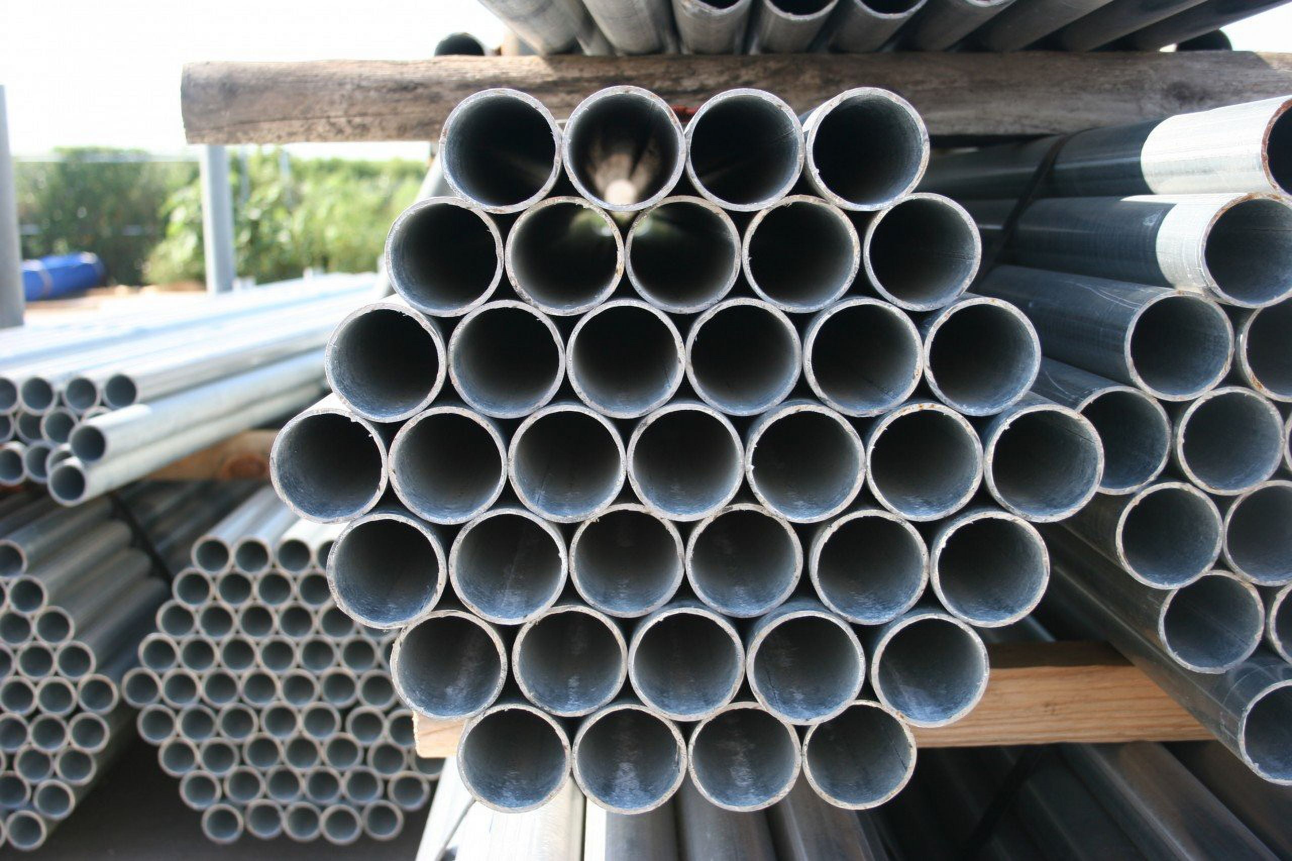 Store 2" X 6' Galvanized Pipe Four Pipes For Chain Fence Construction