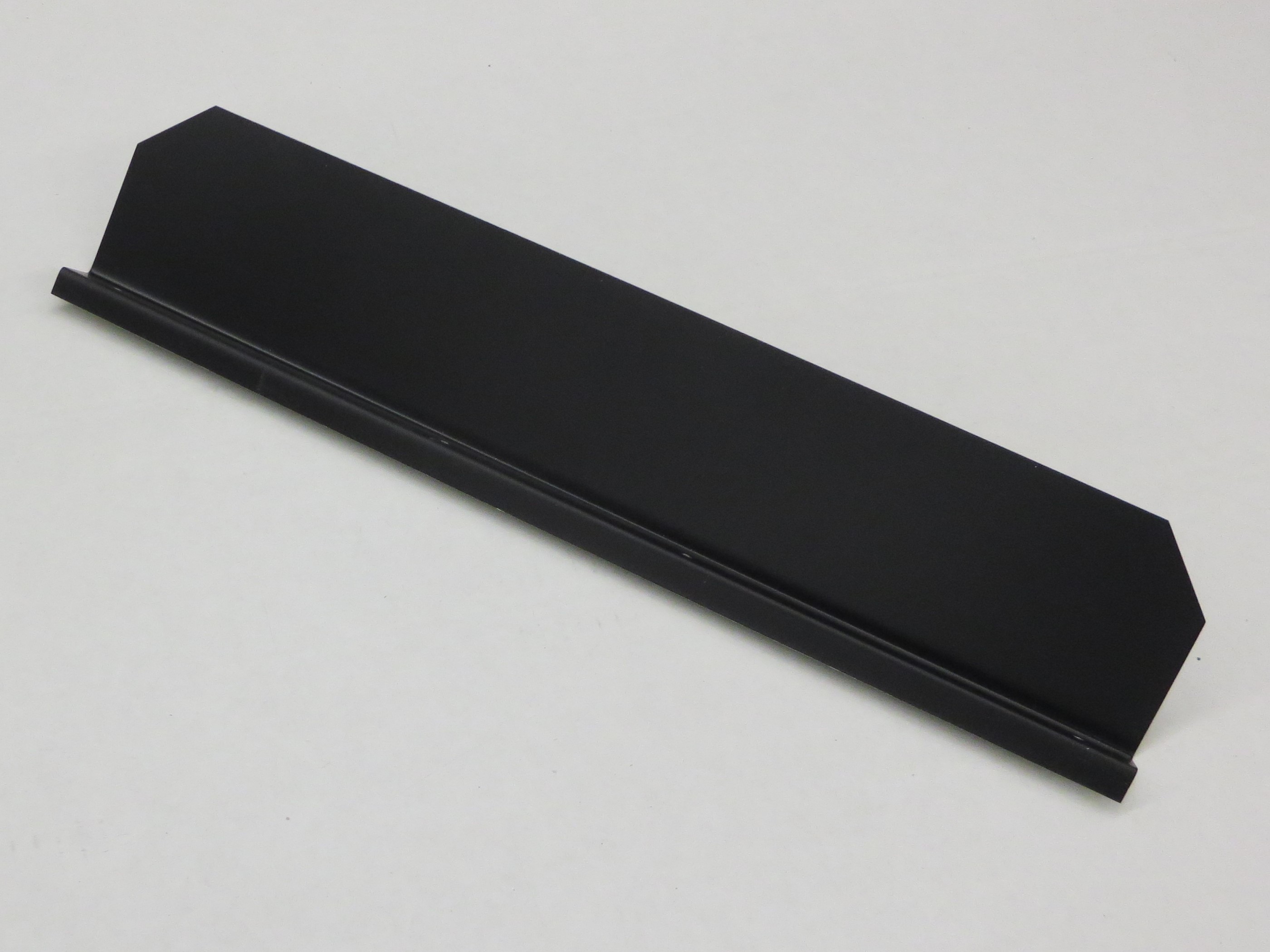 Straight Gutter Valley Splash Guard BLACK 12 ct