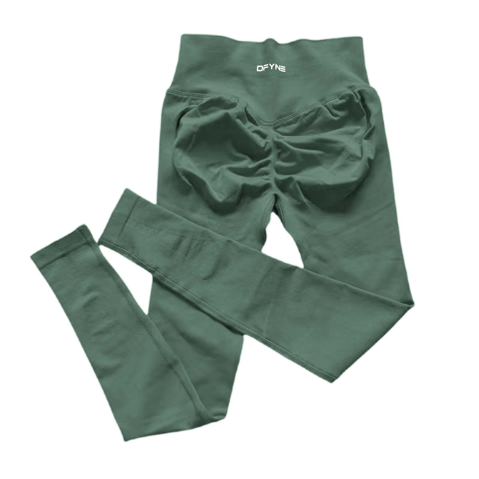 Loose Straight-leg Yoga Pants That Create A Slimming High-waisted Look
