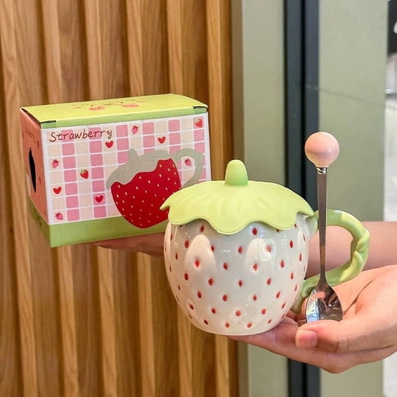 Strawberry Ceramic Mug with Lid Coffee Cup Ceramic Tea Mug Decorative Drinkware Covered Mug for Home Office Breakfast Daily Beverage Practical Souvenir Gift