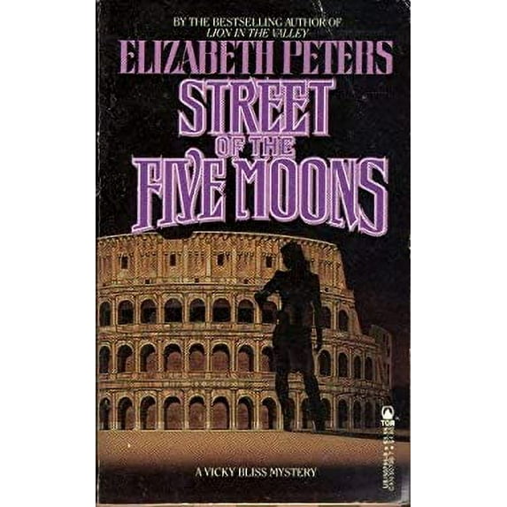 Pre-Owned Street of the Five Moons (Paperback) 9780812507959