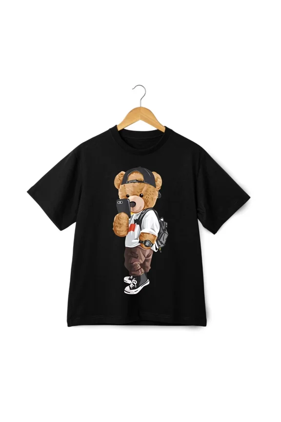 Streetwear Teddy Bear Taking Selfie Graphic T-Shirt - Urban Hip Hop Style Short Sleeve Crewneck Tee for Men and Women - Funny Cool Animal Fashion Apparel Black