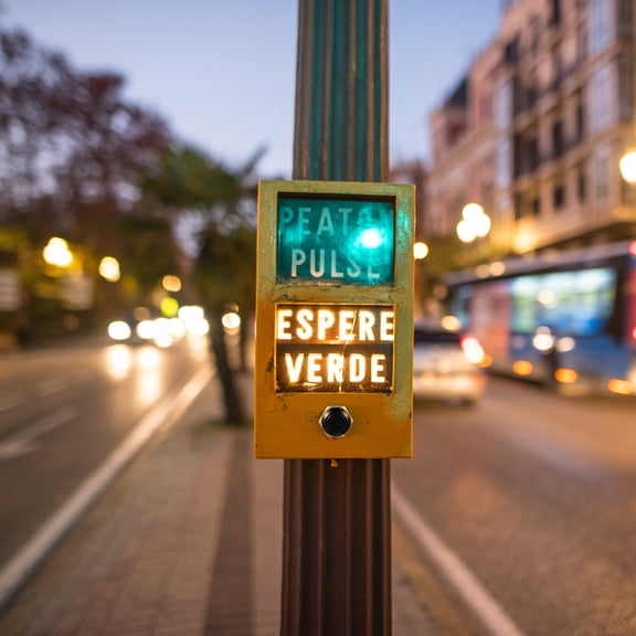 Stri WINOMO Momentary Push Button Switch Metal Shell Suitable for 16mm Mounting Hole (Black)