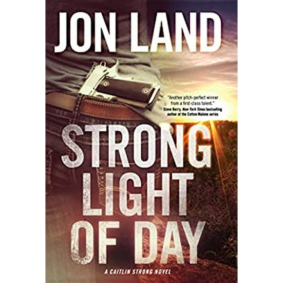 Pre-Owned Strong Light of Day (Caitlin Strong Novels) Hardcover