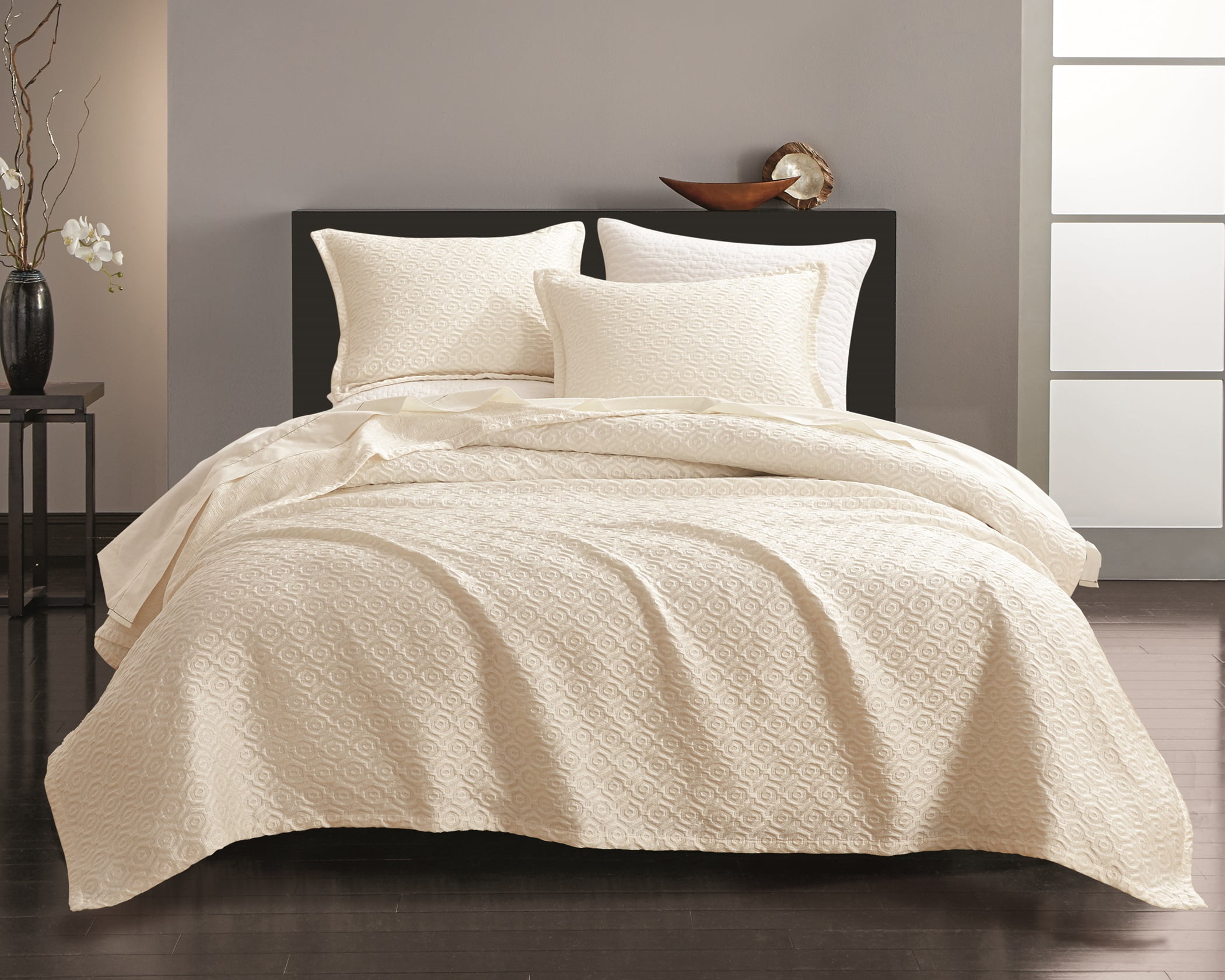 Studio 16, Toronto - Nue Honeycomb Luxe matelassé 3-Piece Coverlet Set