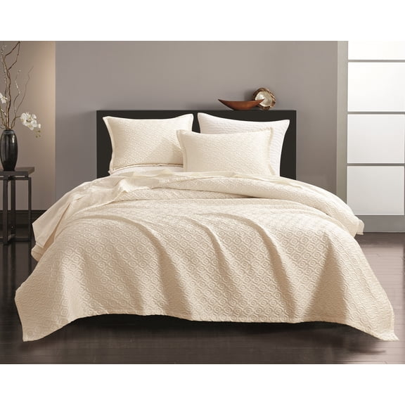 Studio 16, Toronto - Nue Honeycomb Luxe matelassé 3-Piece Coverlet Set (Full/Queen) with Flange – Ivory