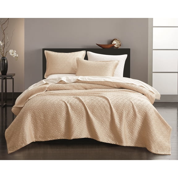 Studio 16, Toronto - Nue Honeycomb Luxe matelassé 3-Piece Coverlet Set (King) with Flange – Gold