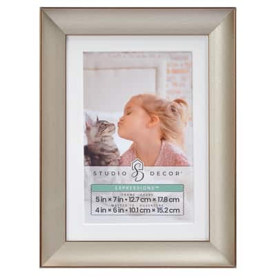 Studio Decor Expressions Narrow Champagne Frame with Mat – Elegant Photo Display - Champagne Finish - 5" x 7" Frame / 4" x 6" Mat - 1 Pack