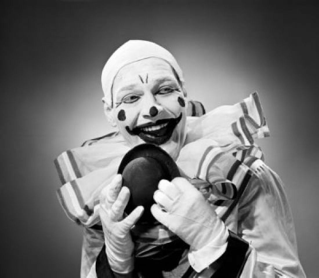 Studio portrait of clown laughing Canvas Art - (18 x 24)