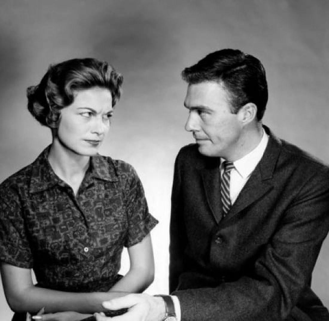 Studio portrait of couple arguing Canvas Art - (18 x 24)