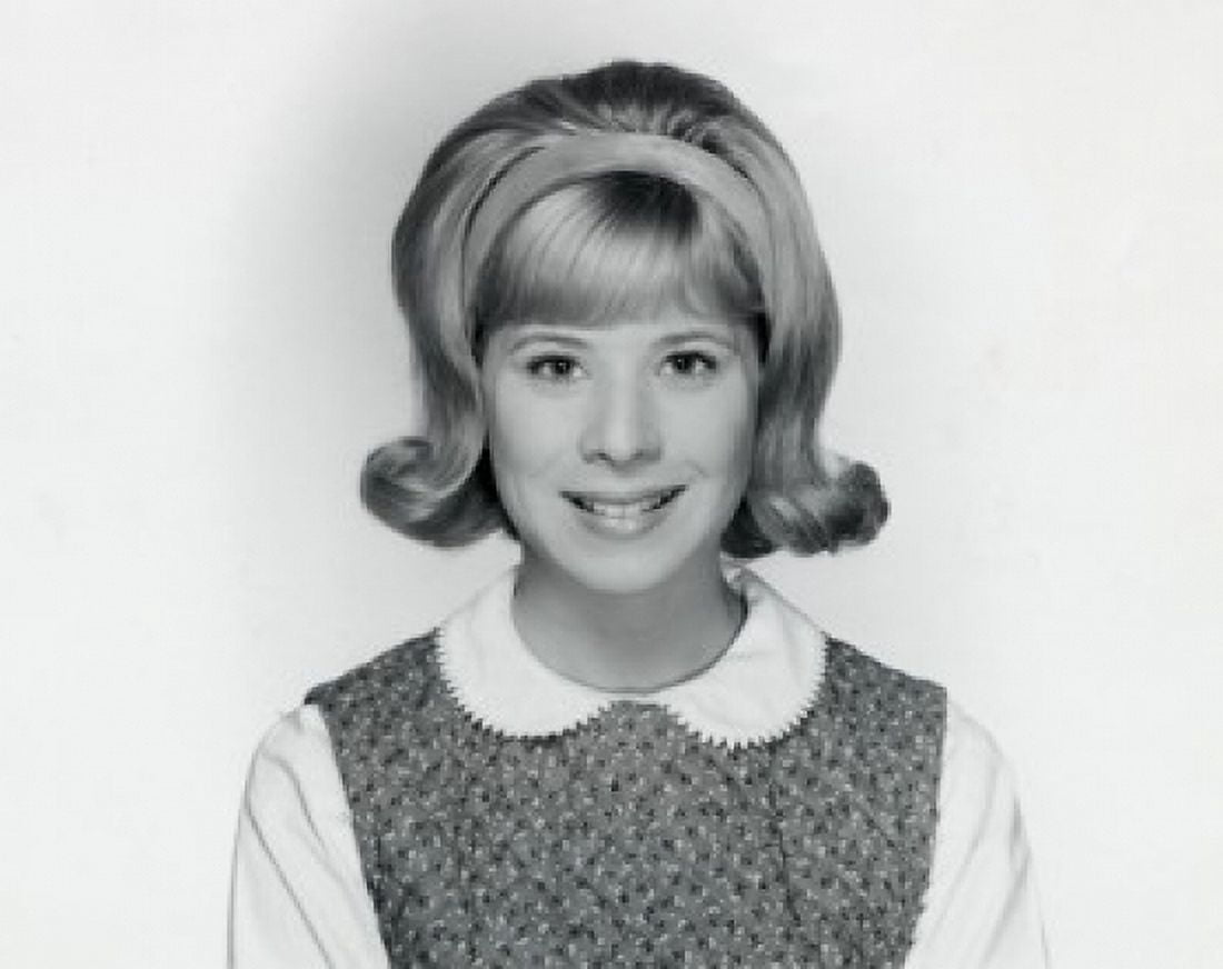 Studio portrait of teenage girl Canvas Art - (24 x 36)
