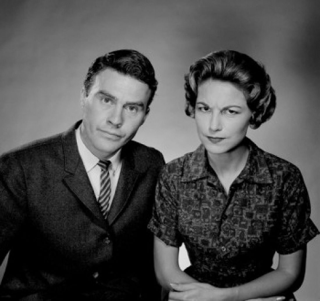 Studio portrait of unhappy couple Canvas Art - (18 x 24)