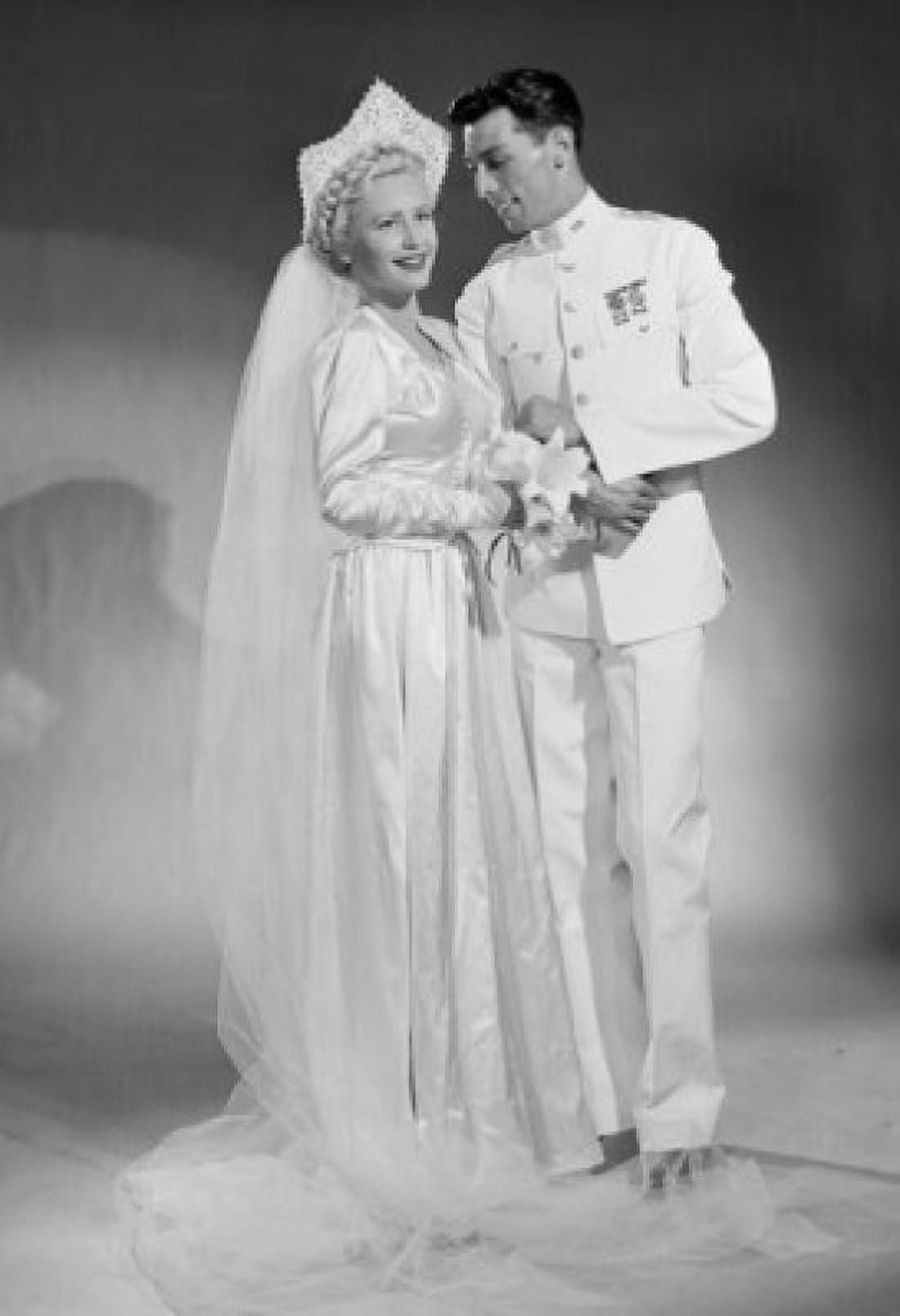 Studio portrait of wedding couple Canvas Art - (24 x 36)