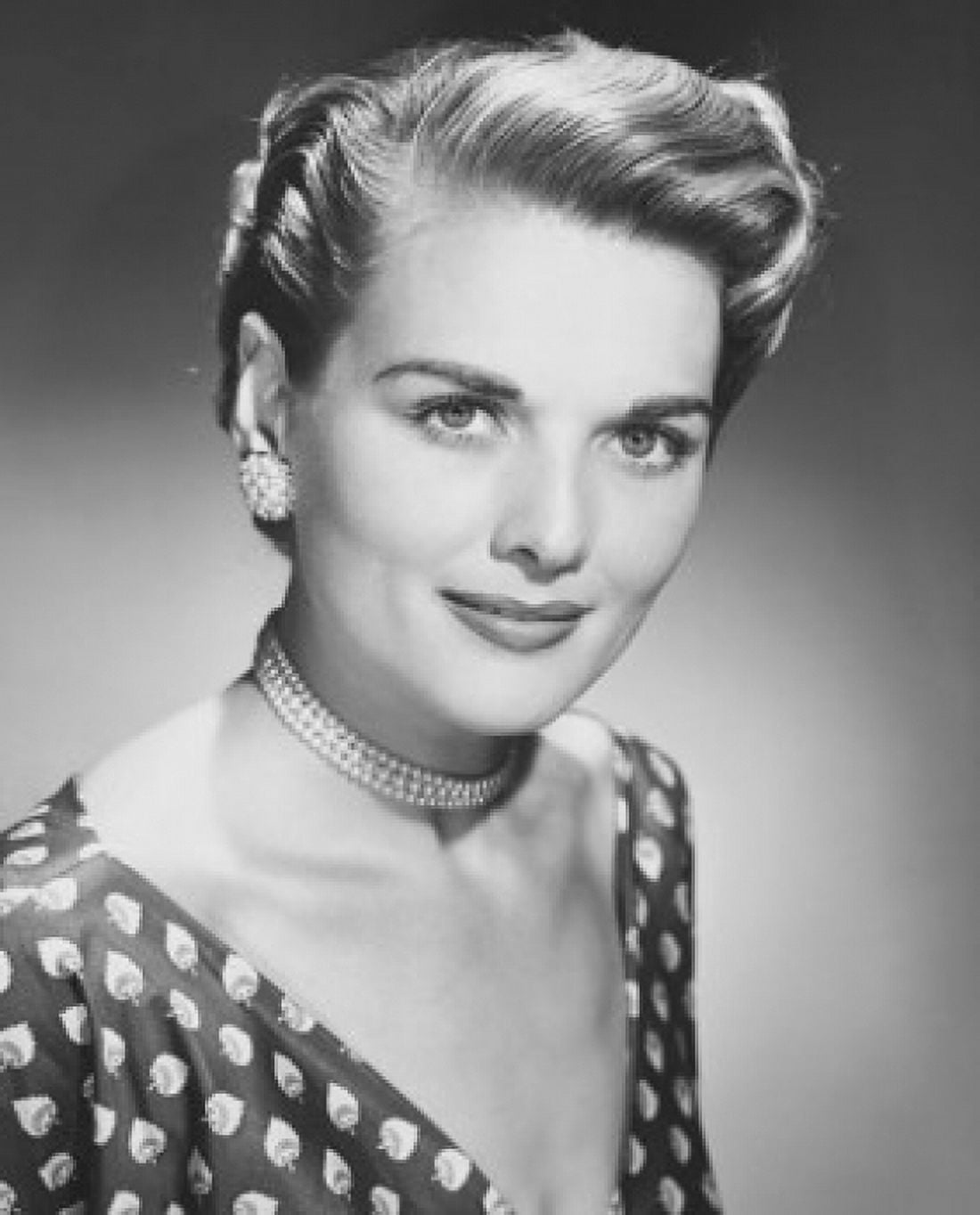 Studio portrait of young woman grinning Canvas Art - (24 x 36)