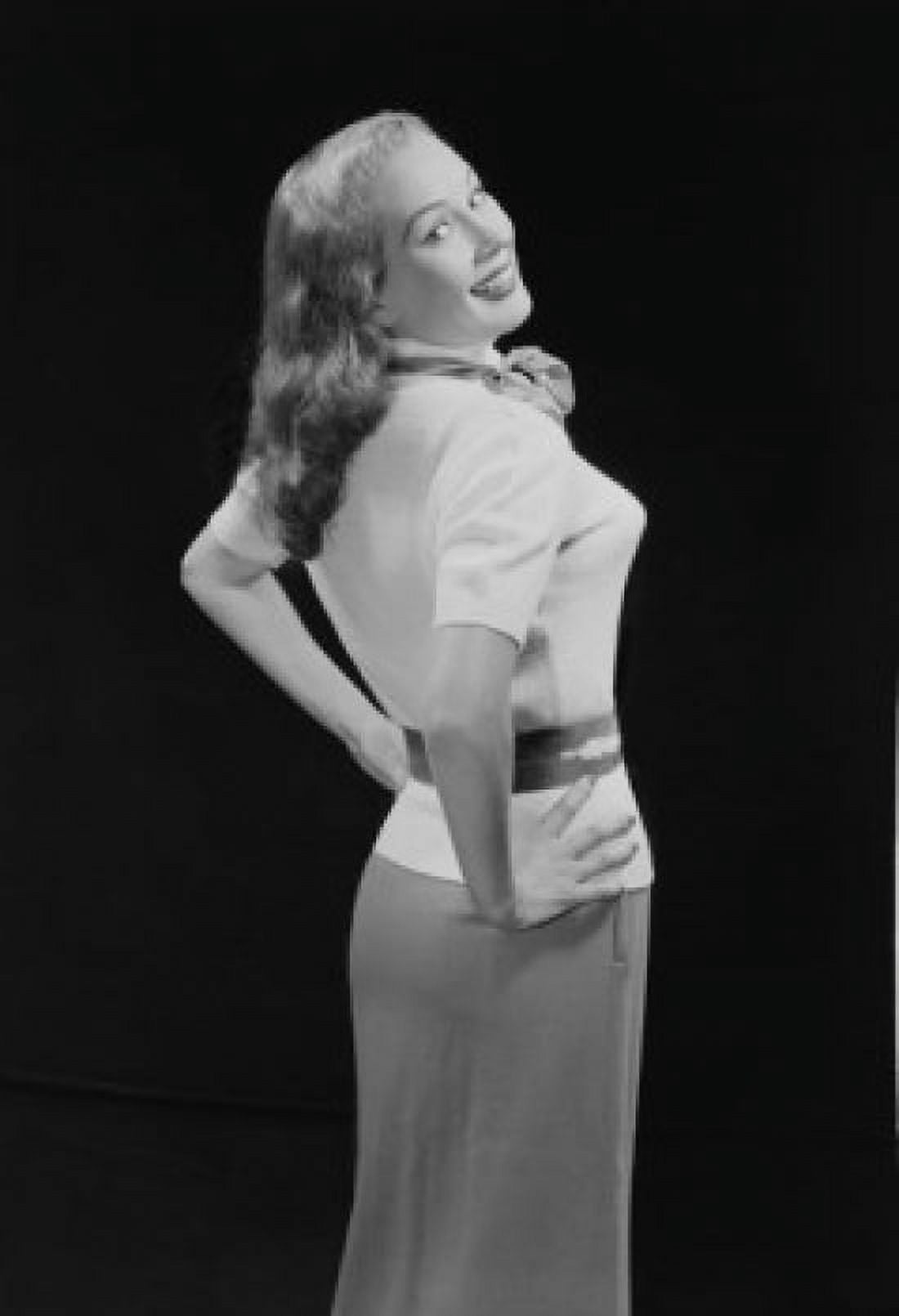 Studio portrait of young woman posing Canvas Art - (24 x 36)