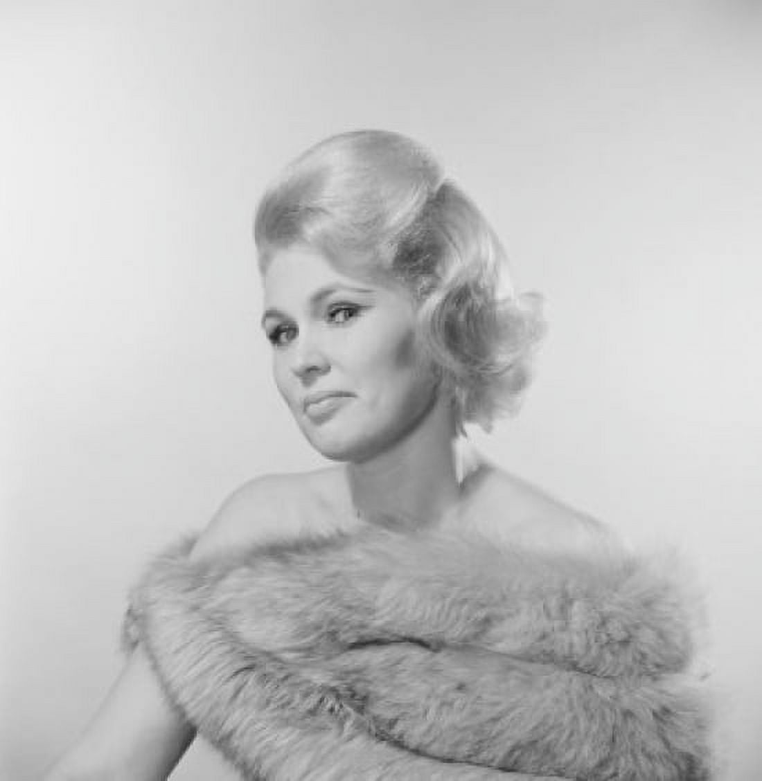 Studio portrait of young woman wearing fur Canvas Art -  (18 x 24)