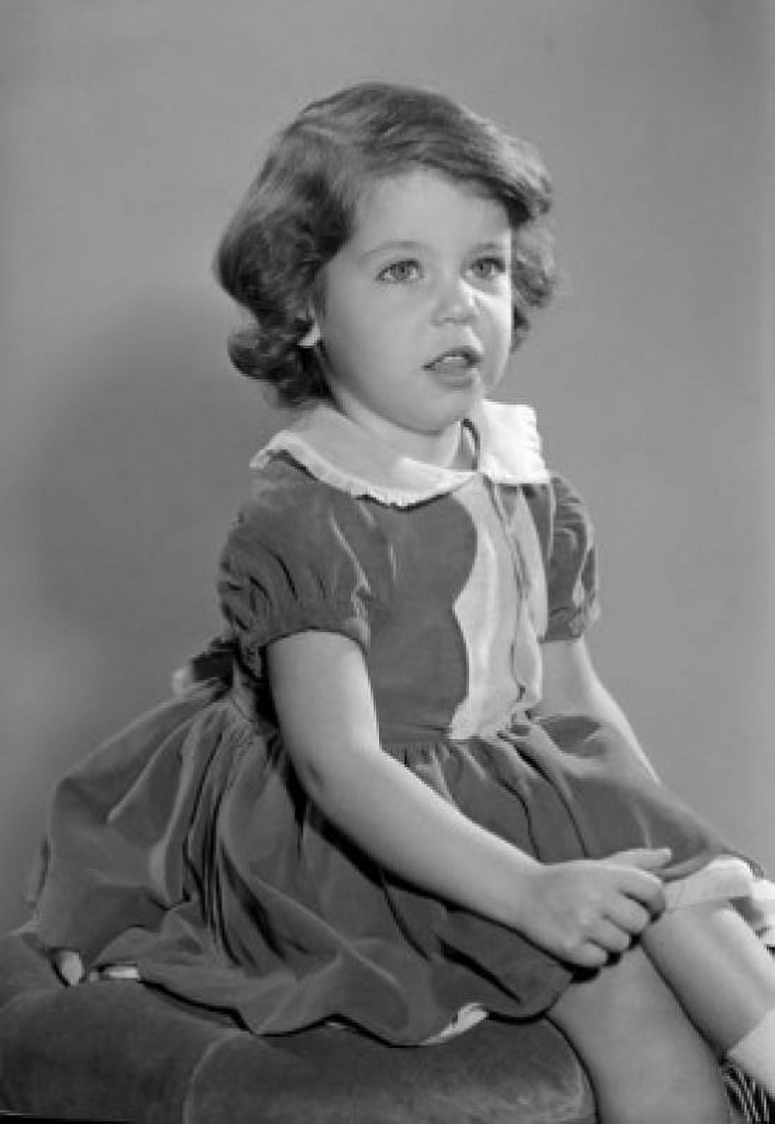 Studio shot of girl wearing dress Canvas Art - (18 x 24)