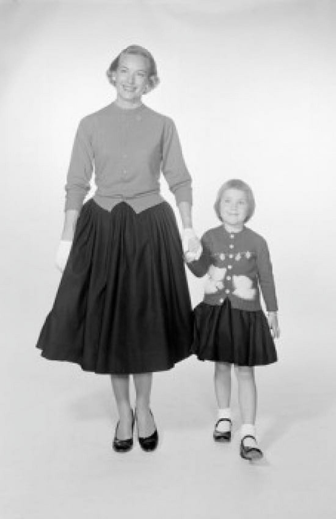 Studio shot of mother and daughter Canvas Art - (24 x 36)