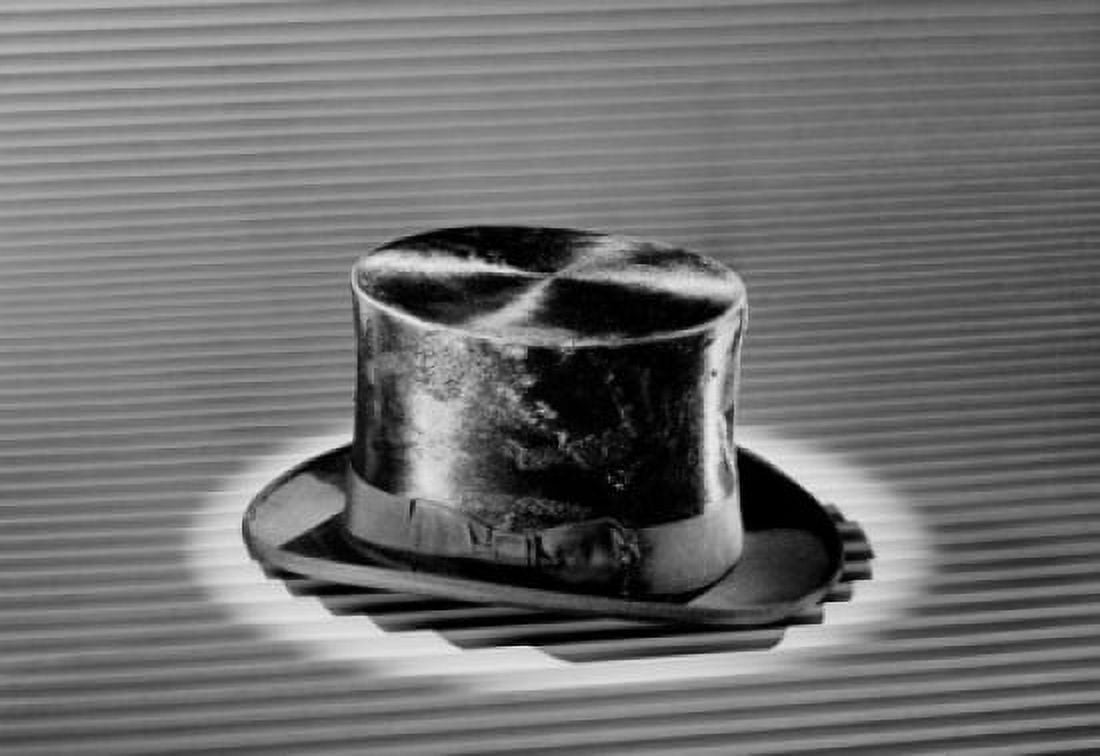 Studio shot of top hat Canvas Art - (18 x 24)