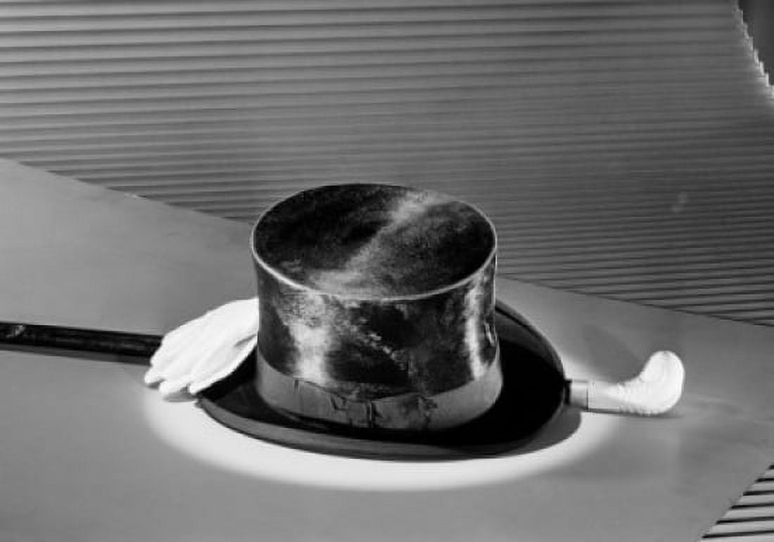 Studio shot of top hat walking cane and white gloves Canvas Art - (18 x 24)