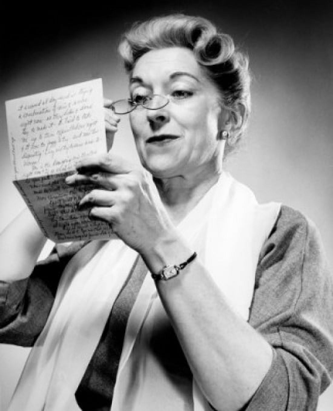 Studio shot of woman reading letter Canvas Art - (24 x 36)