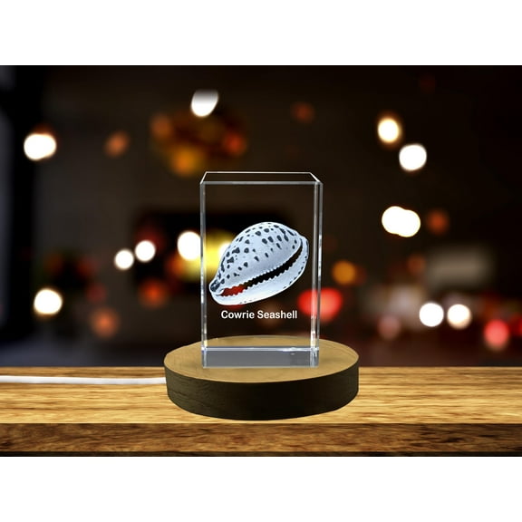 Stunning Crystal Cowrie Shell Sculpture, A Lifelike Rendering of this Iconic Seashell